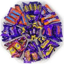Cadbury Heroes Chocolate Tubs in Bulk -4x563g Bulk Christmas Chocolate, perfect as a Chocolate Christmas Gift,Halloween Sweets or Party Bag Fillers.Bulk Christmas Sweets comes with Topline Card 2.25kg
