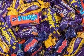 Cadbury Heroes Chocolate Tubs in Bulk -4x563g Bulk Christmas Chocolate, perfect as a Chocolate Christmas Gift,Halloween Sweets or Party Bag Fillers.Bulk Christmas Sweets comes with Topline Card 2.25kg