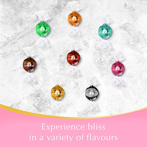 Lindt Lindor Strawberries & Cream Chocolate Truffles Box, 200g