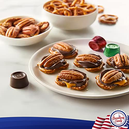 Broadway Candy Sweets Jar 650g - Rolo Minis - Individually Wrapped American Sweets - Red, Green, and Gold Bite-Sized Chocolates - Approximately 100 Pieces