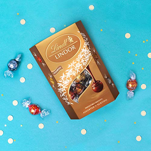 Lindt Lindor Assorted Chocolate Truffles Box, Mother's Day Chocolate Gift for Her, 337 g