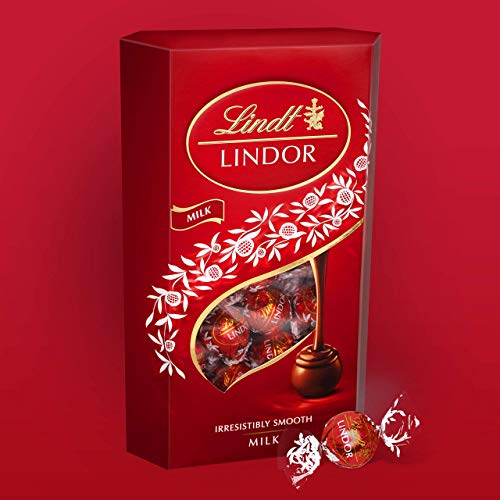 Lindt Lindor Milk Chocolate Truffles Box Extra Large - Approx 48 balls, 600 g - Chocolate Truffles with a Smooth Melting Filling - Sharing Box - for Him and Her - Mothers Day, Birthday, Easter