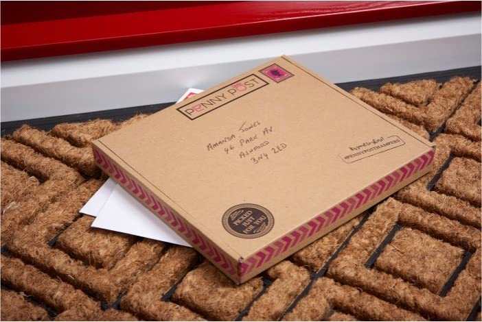 Thornton & France Letterbox Hamper Cheese Please | 3 Artisan English Cheeses With Crackers Chutneys & 2 x 50ml Port In Postal Box | Penny Post