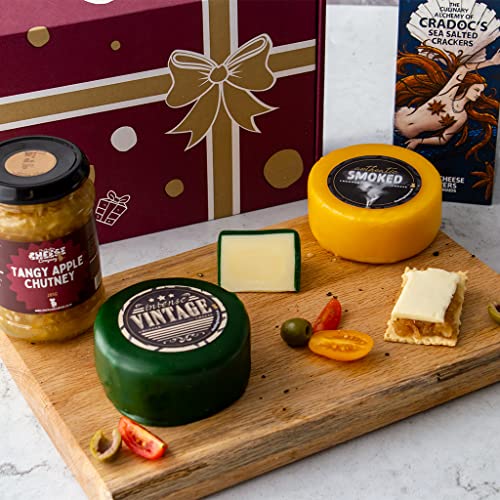 Traditional Cheese Truckle Gift Box. A Delicious Gift Hamper Packed with Classic Flavours, Cheese, Chutney and Biscuits. The Ultimate Foodie Gifts. The Chuckling Cheese Company.
