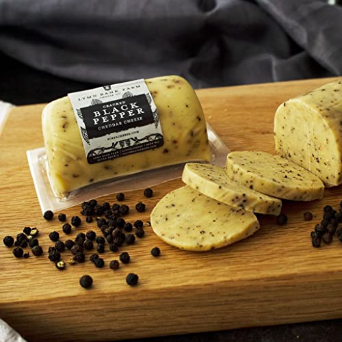 Assorted Cheddar Selection Gift Box. A Delicious Cheese Selection, with A Variety of Flavours, Chutney and Crackers. The Ultimate Unusual Gifts. The Chuckling Cheese Company.
