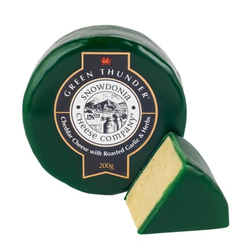 Great British Trading - Cheese, Crackers, Chutney and Wine Gift Hamper with Snowdonia Black Bomber and Green Thunder, Cradocs Sea Salted Crackers, Snowdonia Chutney and Rioja Red Wine