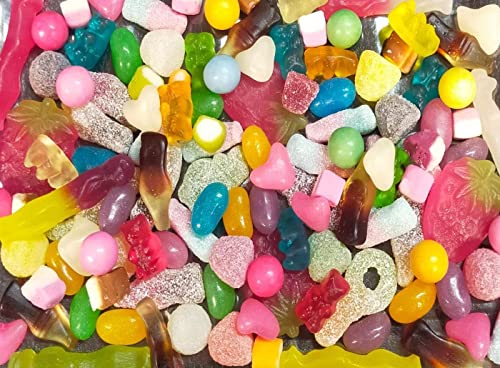 Retro Sweet Hamper 1.1KG Sweet Box Full of All Time Favourite Canndy Sweets Wine Gums, Jelly Beans, Cola Bottles, Fizzy Sweets And More