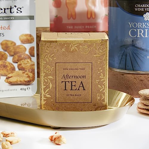 The Gourmet Food Lovers Hamper Gift - Food Hamper Box - with Sweet Treats, Chocolate, Tea Gifts and Savoury Food Gifts | Gourmet Food Hampers for Women and Men on Any Occasion, by Clearwater Hampers