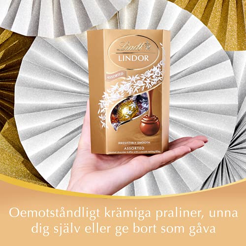 Shearer Candles Amber Noir Scented Jar Candle with Gold Lid, Black, 7cm l x 7cm w x 8.4cm h & Lindt Lindor Assorted Chocolate Truffles Box - Approx 16 Balls, 200g - Chocolate Truffles