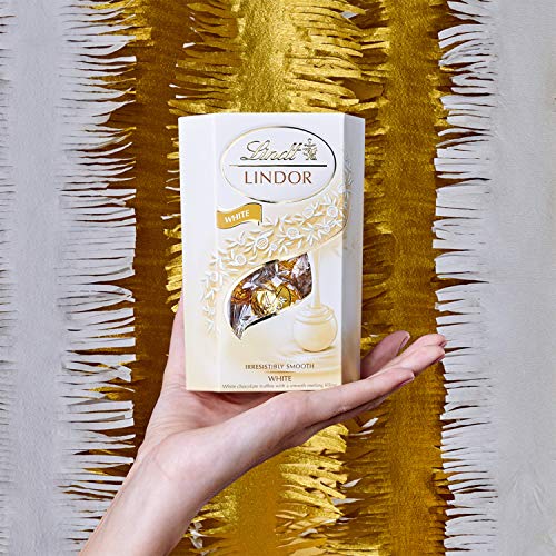 Lindt Lindor White Chocolate Truffles Box - Approx 16 balls, 200 g - Chocolate Truffles with a Smooth Melting Filling - for Him and Her - Easter, Birthday, Congratulations
