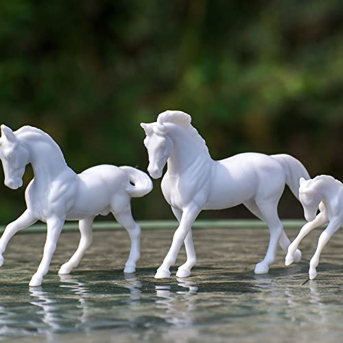 Breyer Horses Stablemates Horse Family Paint Set | 3 Horse Set | 1:32 Scale | Horse Toy | Model #4239 Various