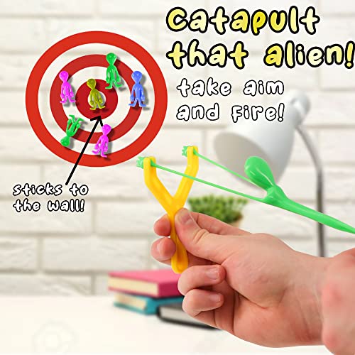 D.A.Y. Republic 1pcs Catapult Alien Flik’n Fun Flying Finger Toys, Stretchy Rubber Flick Aliens, Slingshot Shooting Game for Kids & Adults, Stress Relief Fidget Toy, Party Favours