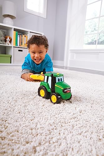 John Deere Remote Controlled Johnny Tractor | Remote Control Car Farm Toy | RC Car Kids Toy Suitable For 18 Months and 2, 3, 4+ Years Old Boys and Girls, Green
