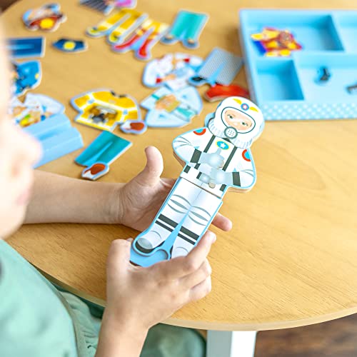 Melissa & Doug 15164 Magnetic Pretend Play - Julia | Pretend Play Toy | Cognitive Skills | 3+ | Gift for Boy or Girl, Multicolor, 29.72 cm*3.05 cm*21.59 cm