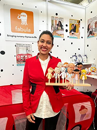 The Finger Family by Fabula Toys – Set of 10 Tricot Puppets to Educate Little Ones on Different Family Members | Ages 0-5 Years | Teach Love and Compassion Through Play | Designed in the UK