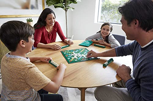 Mattel Games Scrabble, English Version, Original Classic - Crossword Board Game, 2-4 Players, Includes Playing Board, 4 Racks, 100 Letter Tiles, a Tile Bag, and Rules, 10Y+, Y9592