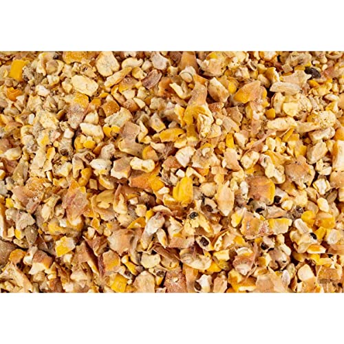 Cluckin' Good Cracked Corn - 8 lbs