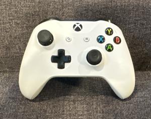 White Xbox One Wireless Controller - Official Authentic