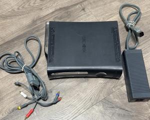 Xbox 360 Elite 120GB Console Bundle