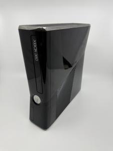 Xbox 360 S 250GB Slim Console - Gloss Black
