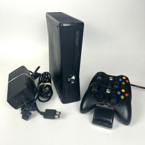 Xbox 360 Slim Console Bundle with 2 Controllers