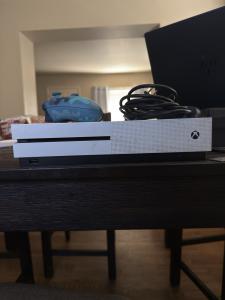 Xbox One S 500GB Console - White