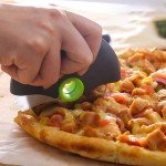 Stainless Steel Round Pizza Cutter with Lid Roller