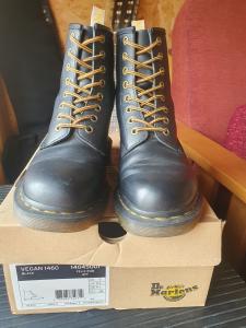 Dr. Martens Vegan Combat Boots - Schwarz (38 EU)