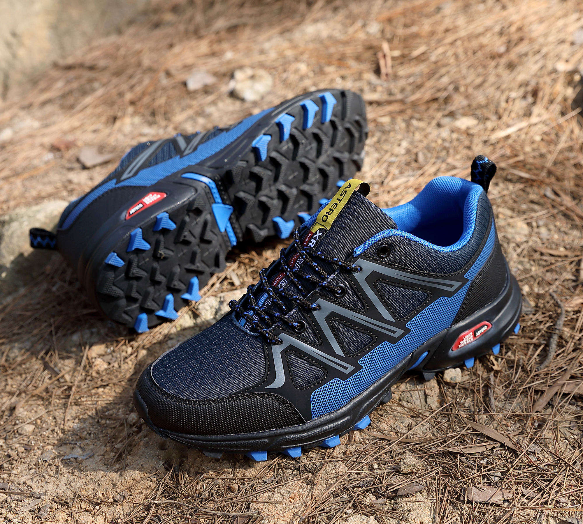 TOPIO Men's Breathable Lace Up Hiking Shoes