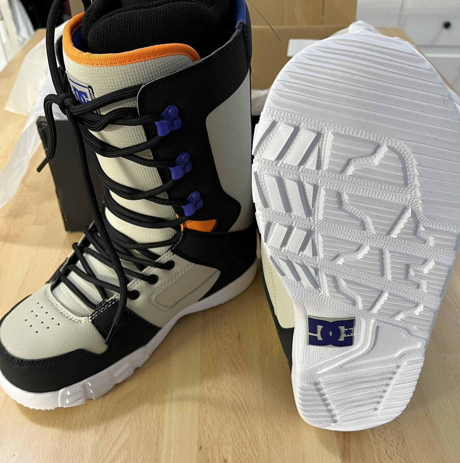 DC Phase Lace Snowboard Boot Black/Tan Size 9