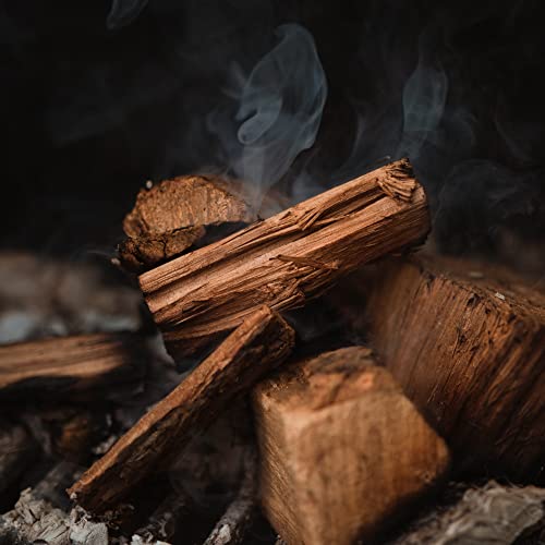 Fire & Flavor Premium All-Natural Oak Wood Smoking Chunks, Sweet, Moderately Smoky Flavor for Use with Ribs, Pork, Brisket, Almost All Meats & Seafoods