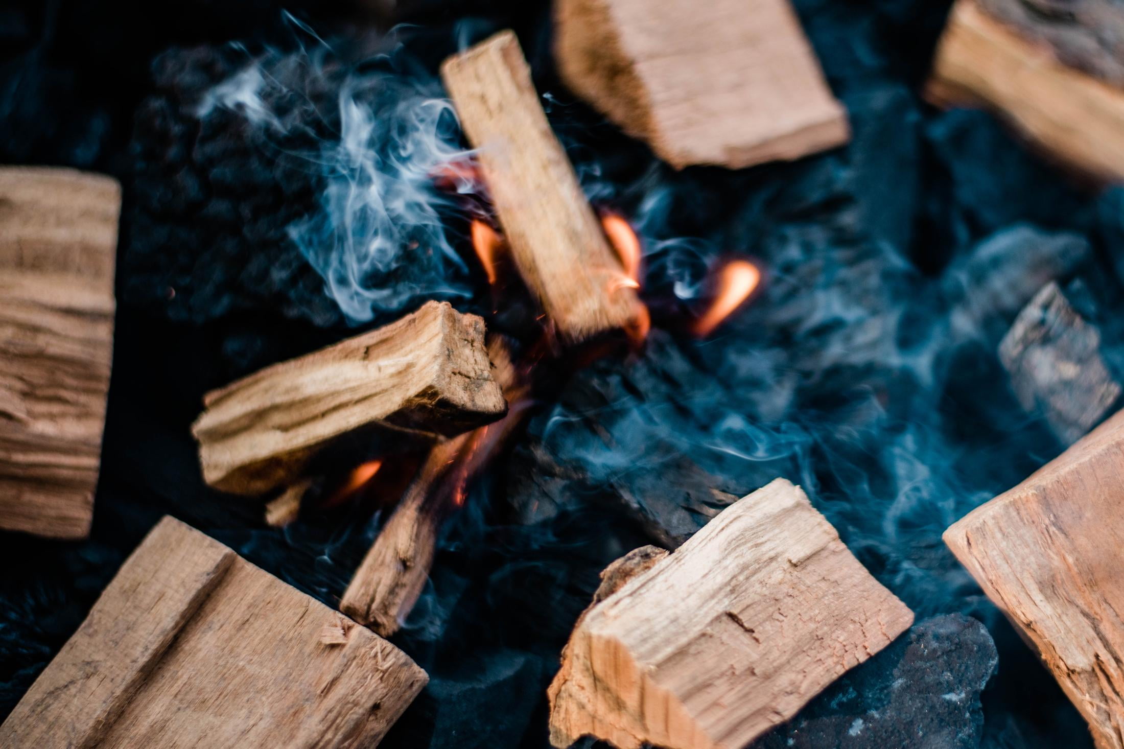 Mesquite Smoking Wood Chunk Box in Western 500 CU in