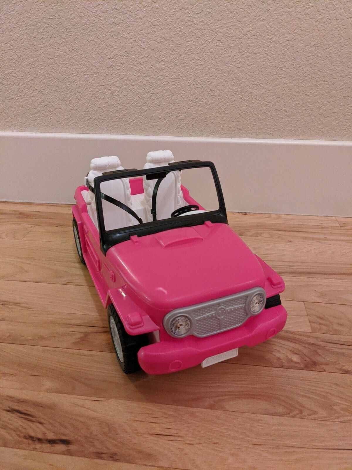 Barbie Beach Cruiser with Doll & Ken Outfit