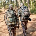 TR Hunting Backpack Internal Frame, Waterproof Hunting Pack with Rain Cover, 2200cu Realtree Edge Camo Hunting Daypack for Rifle Bow Gun