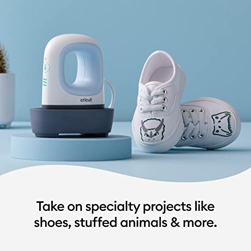 Compact Cricut EasyPress: Heat Press for Small Crafts