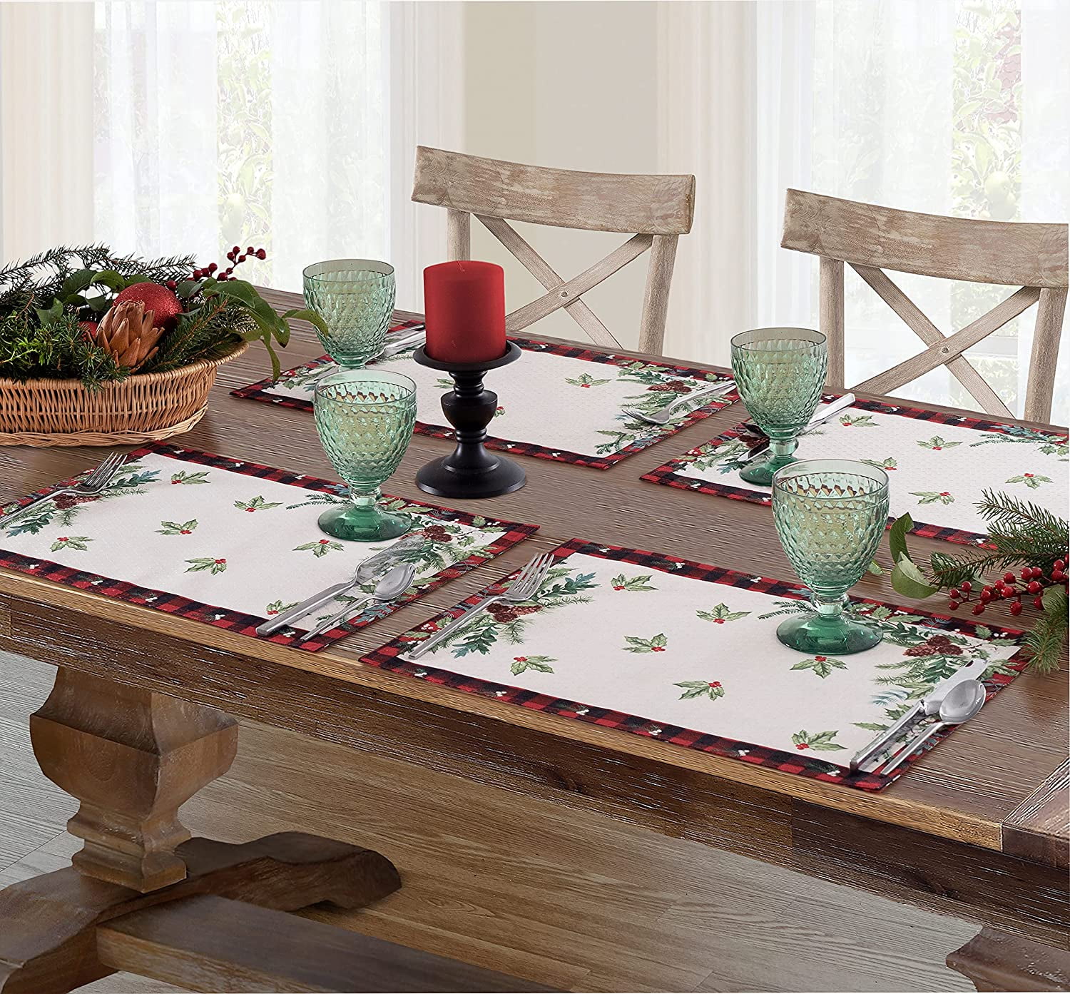 Christmas Placemats Set with Garland Border
