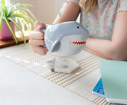 Jaws Shark 3D Ceramic Mug, 600 ml, Grey
