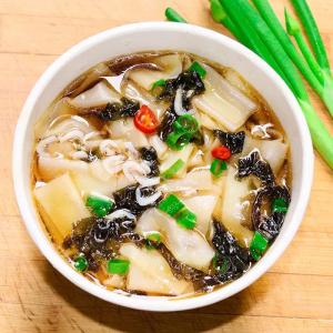 Savory Instant Noodle Soup - Seaweed Flavor