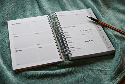 Bay's Kitchen Food & Symptom Diary, daily journal and log for recording food and meals, tracking allergies, symptoms and influences on your health (A5 sized)