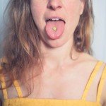 32PCS Glow-in-the-Dark Tongue Bars Set