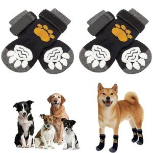 4 Dog Socks with Rubber Bottoms and Straps