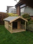 Wooden Apex Dog Kennel with Front Veranda