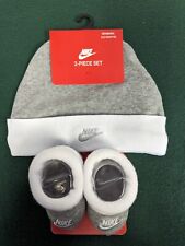 NIKE Baby Hat and Booties Set, Grey/White, 0-6 Months