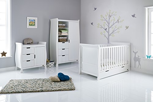 White Stamford Classic Sleigh 3-Piece Baby Room Set