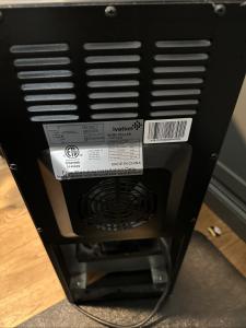 Compact Wine Cooler for Perfect Chilled Bottles