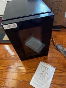 Mini Wine Cooler with Glass Door