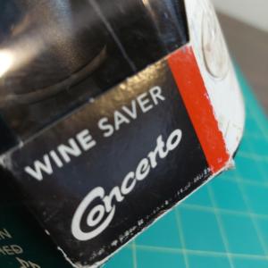 Vacu Vin Wine Saver Vacuum Pump with Stoppers