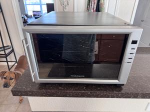 8-Bottle Wine Cooler by Frigidaire