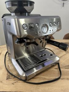 Breville Barista Express Espresso Machine