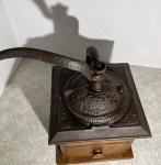 Retro Hand Crank Coffee Grinder - Metal & Wood